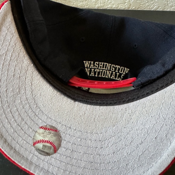 Washington Nationals New Era adjustable baseball cap navy with red bill - Picture 5 of 5